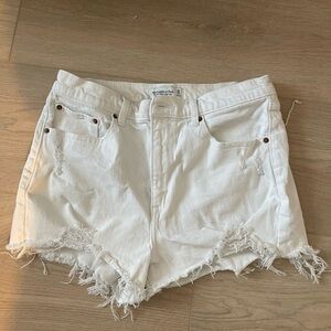 Abercrombie & Fitch White mom Shorts